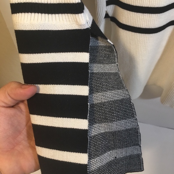 Striped slit sleeve tunic in white and black..... - Picture 5 of 8